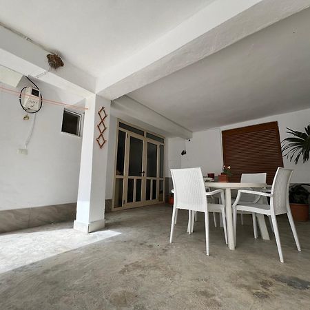 Rafaela Apartament Lungomare Vlorë Esterno foto
